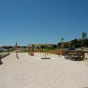 https://apartment-nane-trogir.splithotels.org